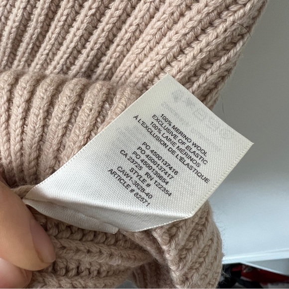 SOLD - ARITZIA BABATON Guell Sweater - Picture 7 of 7